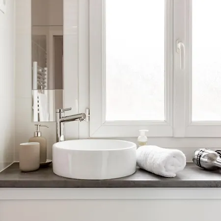 Lägenhet Porte Versailles 1bdr *