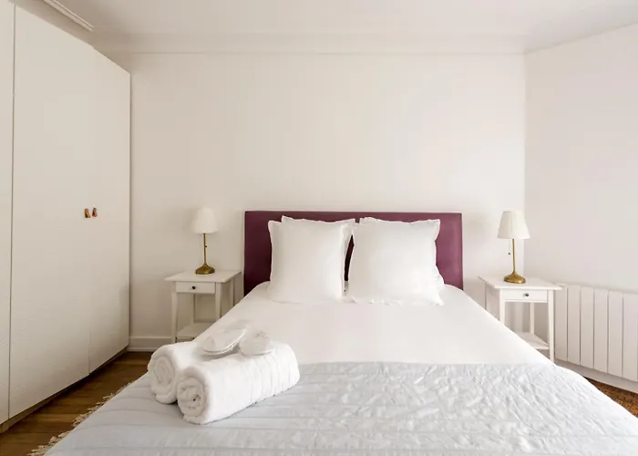 Porte Versailles 1bdr Paris